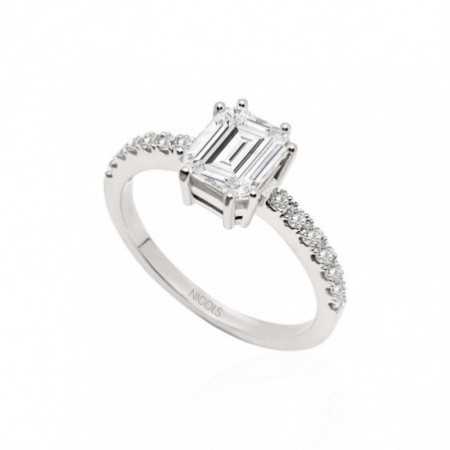 Emerald Cut Ring MINERVA Diamonds 1.26 carats