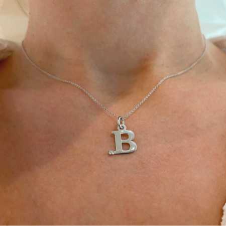 Tiny 9ct Gold Alphabet Letter B Pendant Necklace 16 - 20 Inches |  Jewellerybox.co.uk