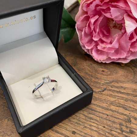 Elle Platinum Engagement Ring with Diamond 0.10-0.50ct