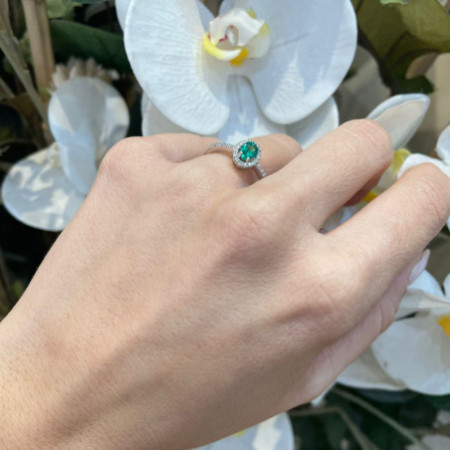 Dahlia Sunset Green Emerald Ring 0.60